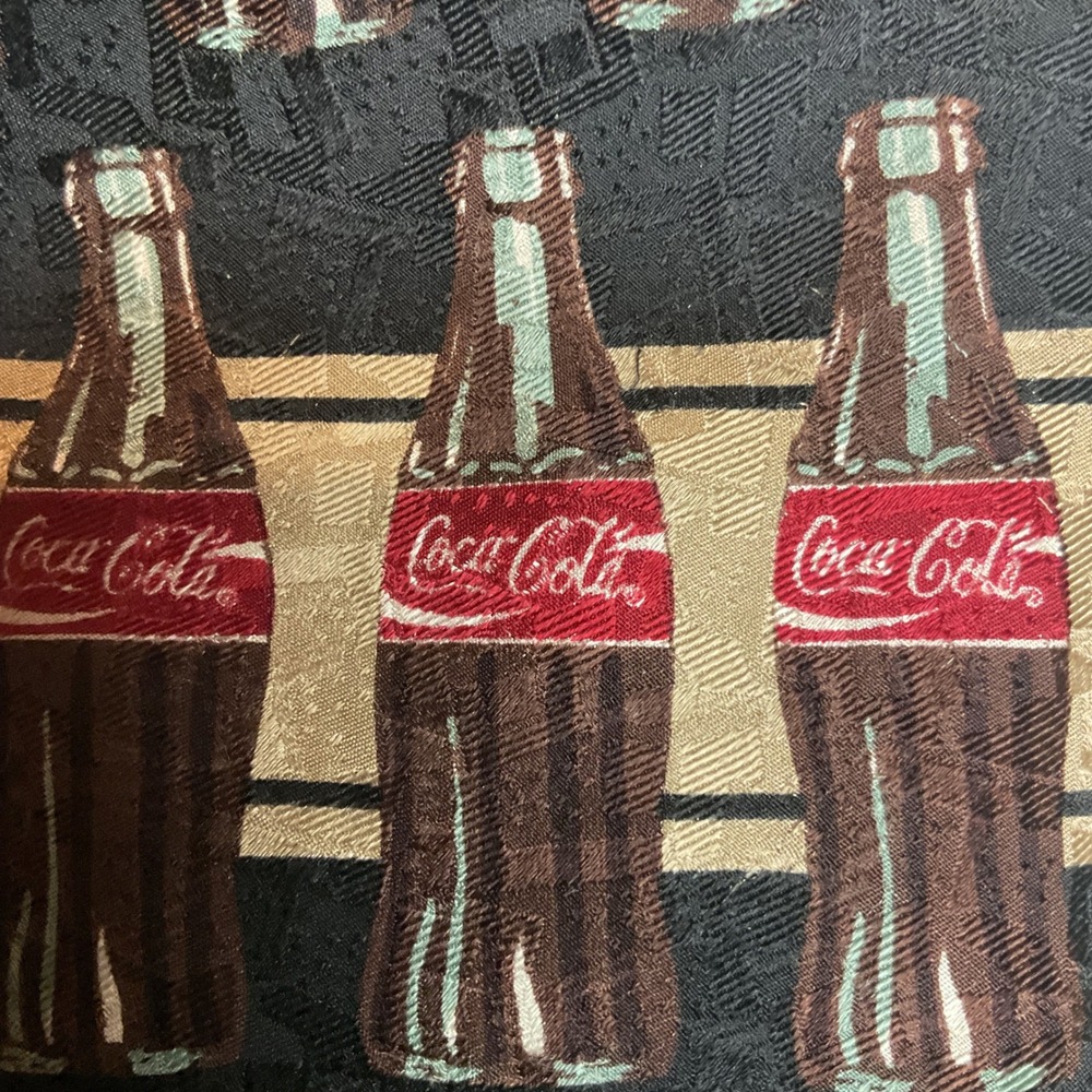 Coca-Cola Men's Necktie Coke Bottle 100% Silk Made in USA Classic Cool Design OS